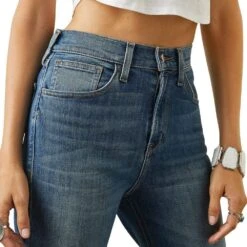 Ariat Women's High Rise Ultra Lucy Relaxed Straight Jean Fontana -Western Cowboy Equipment Store 10042220 03